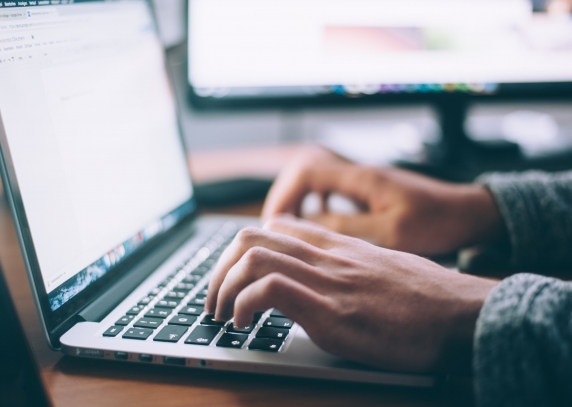 0001_glenn-carstens-peters-npxxwgq33zq-unsplash_1614935596-e56191d1e8716da8a2557fbd98bc25ae.jpg